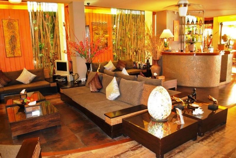 Pasadena Lodge Pattaya Esterno foto